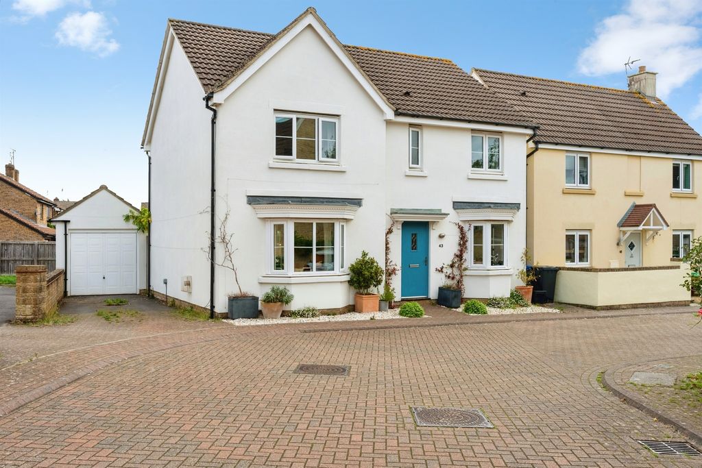 Property photo 1 of 23