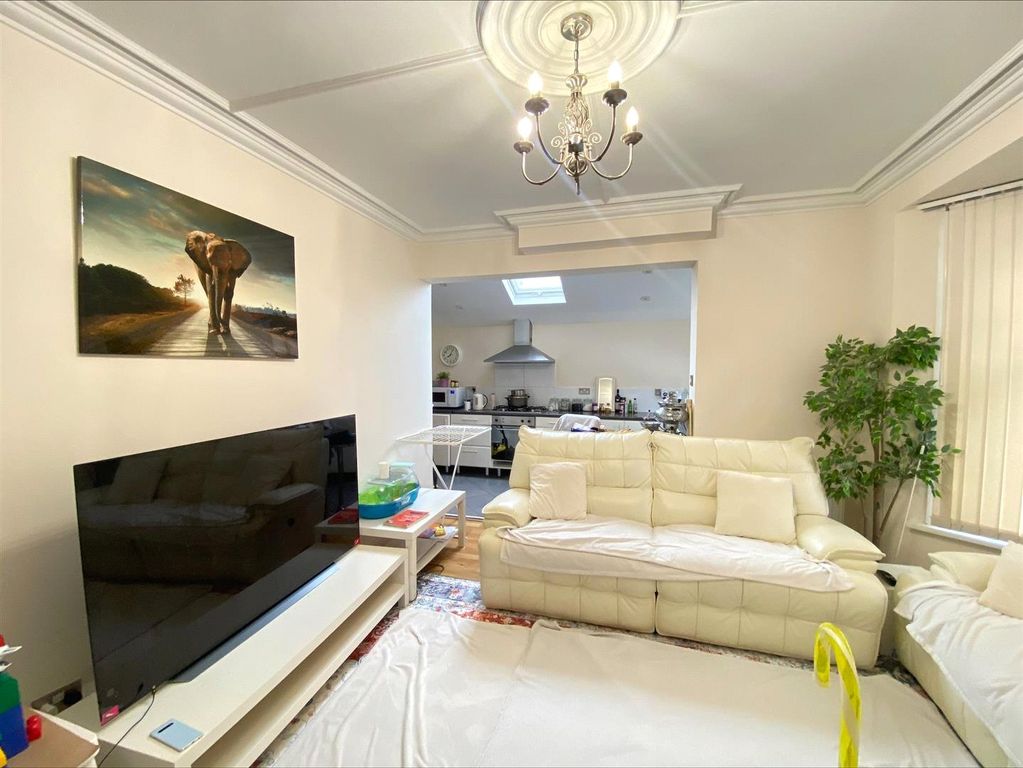 Property photo 3 of 8 Picture No. 05