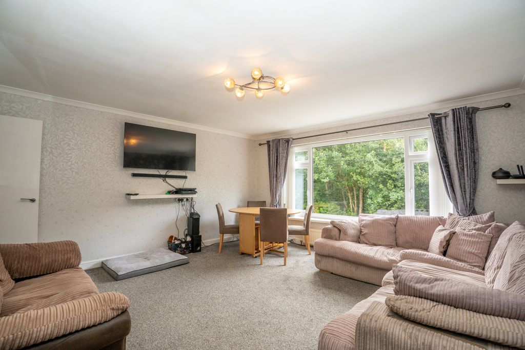 Property photo 1 of 25 13Brackenwoodclose5