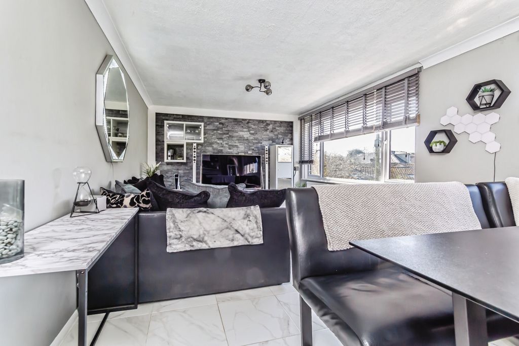 Property photo 1 of 20 Dsc08469