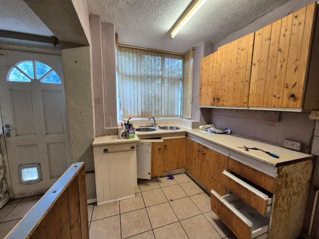 Property photo 1 of 8 Picture No. 11