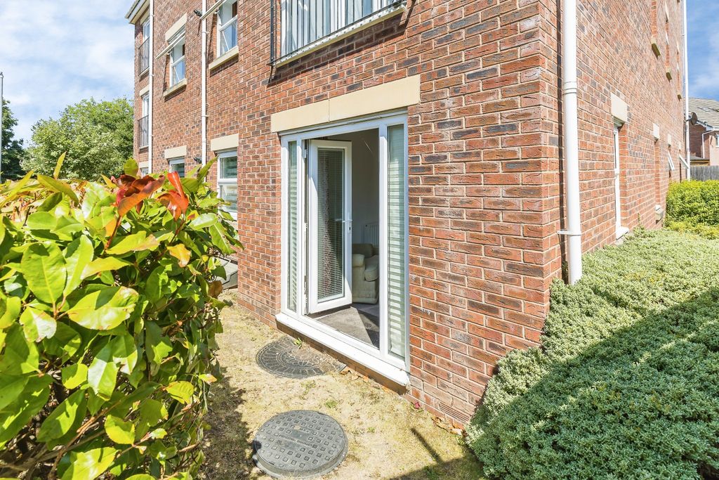 Property photo 2 of 17