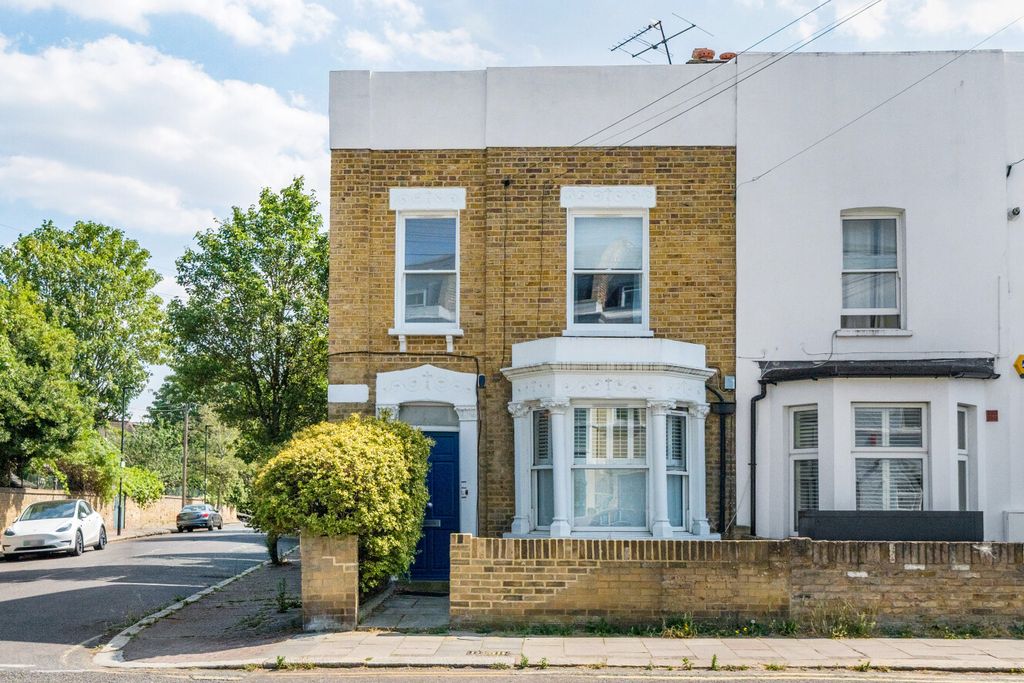 Property photo 1 of 12 1-6A5008478F48d-1...