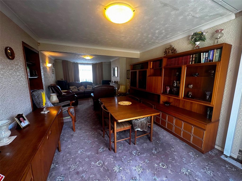 Property photo 3 of 14 Picture No. 06