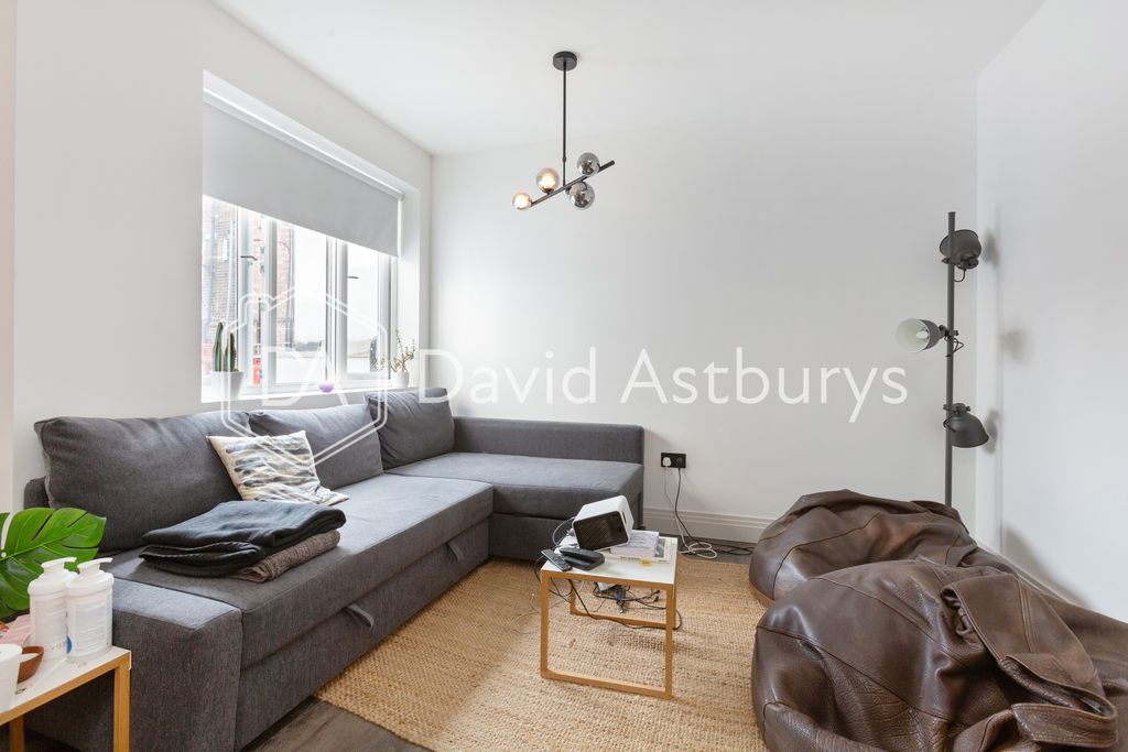 Property photo 3 of 12 2506202424_Daisl_Flat 9 Art Mansions 19-27 Millers