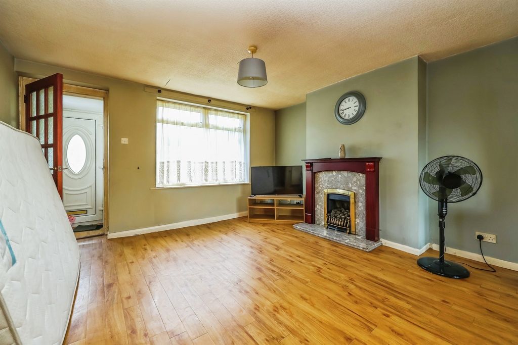 Property photo 3 of 16