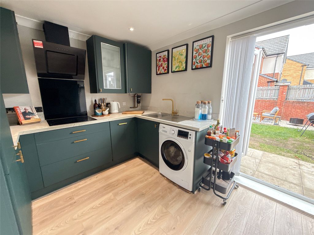 Property photo 2 of 20 Kitchen