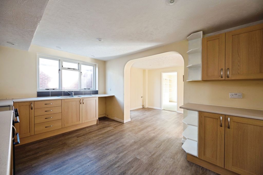 Property photo 3 of 20 Pbox-Img.Jpg