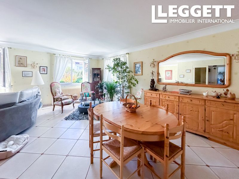 Property photo 2 of 9