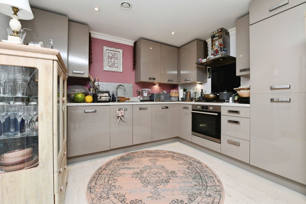 Property photo 3 of 7 Pbox-Img.Jpg