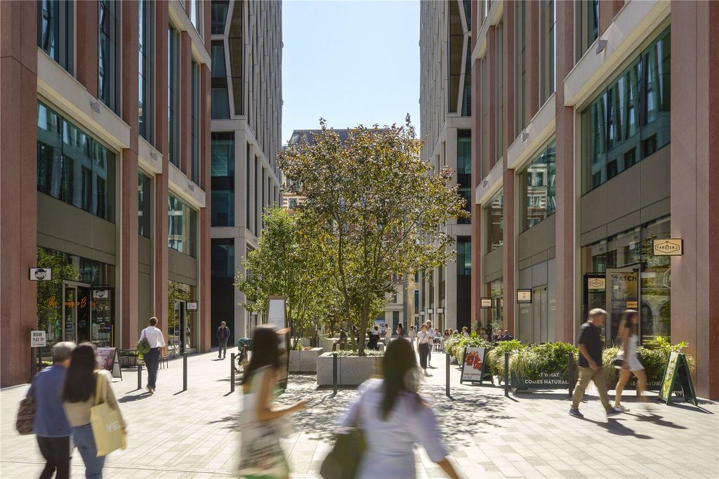 Property photo 1 of 12 External