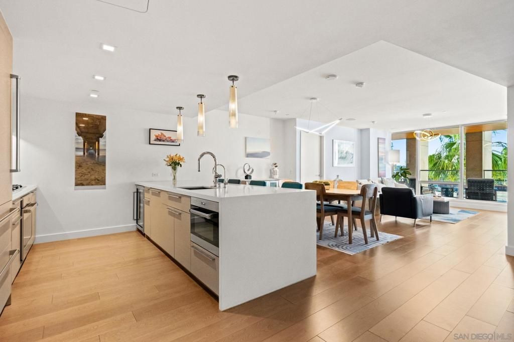 Property photo 2 of 50