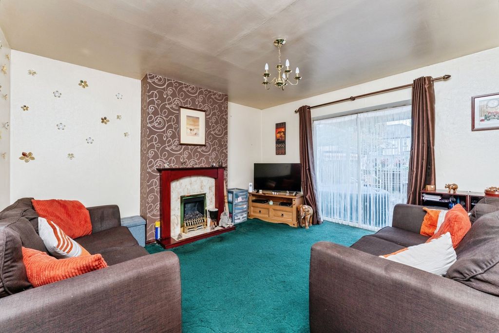 Property photo 2 of 17 Photo