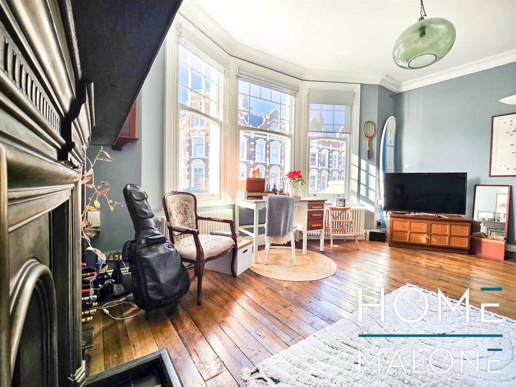 Property photo 3 of 33