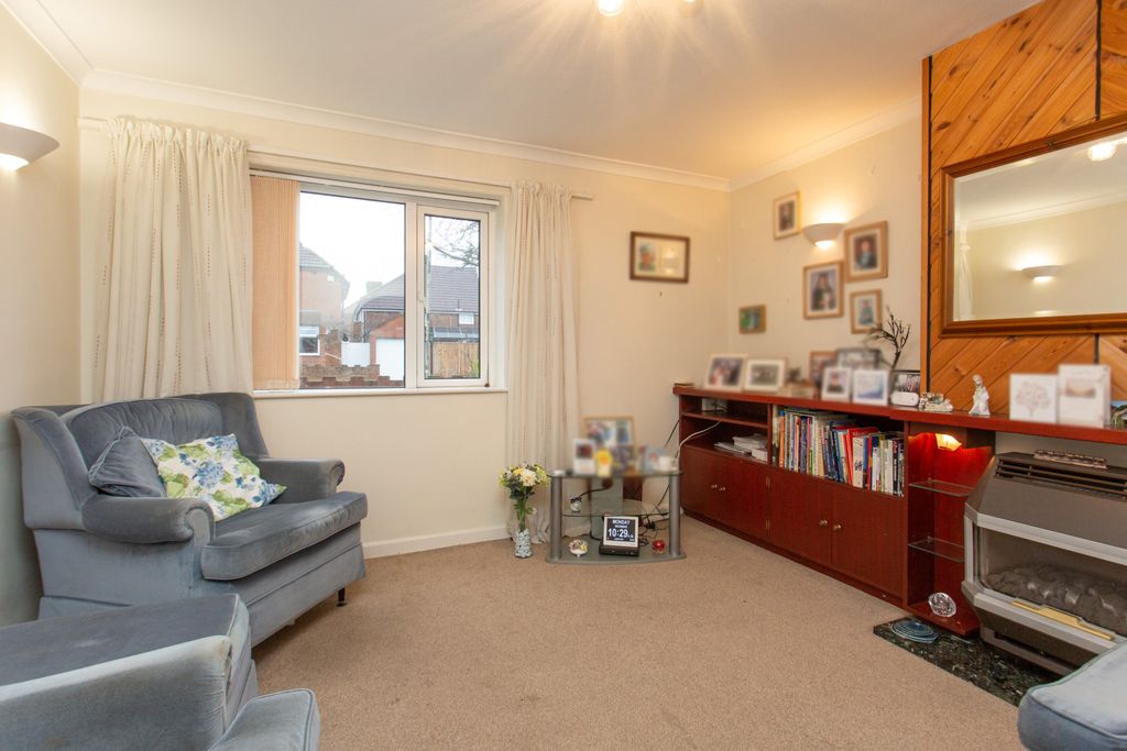 Property photo 3 of 14 Picture 3