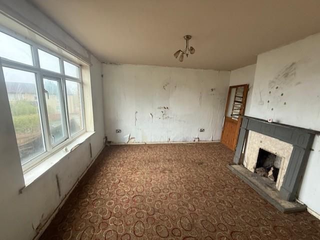 Property photo 2 of 10 Lounge