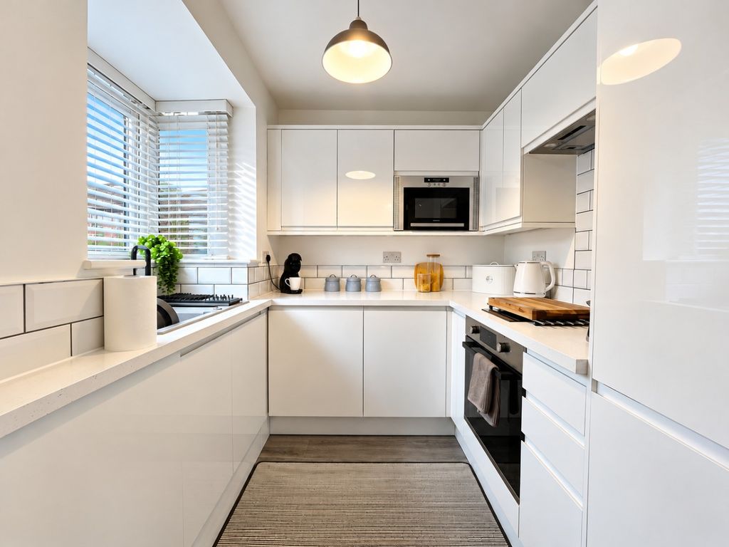 Property photo 2 of 12 4359601