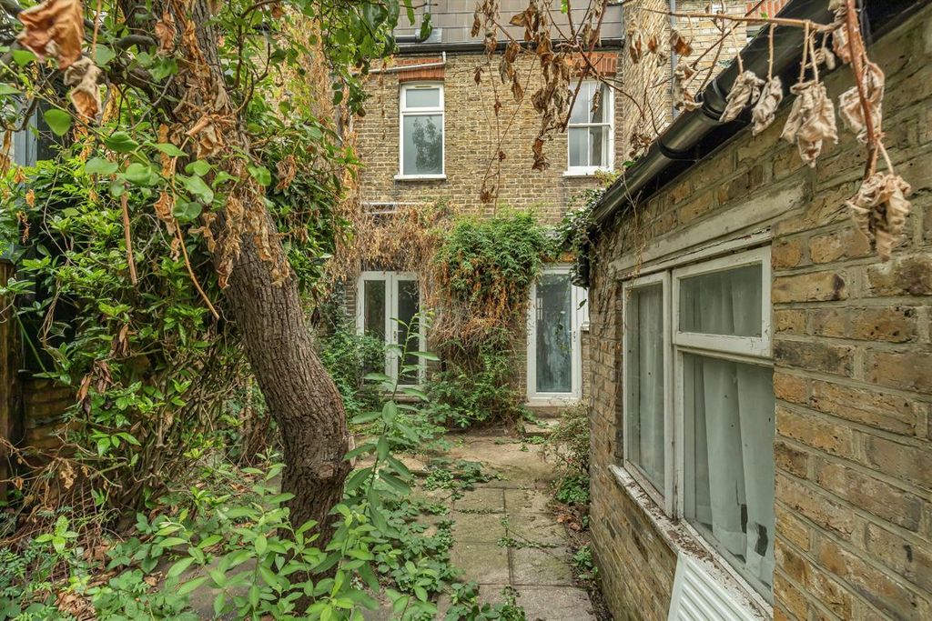Property photo 2 of 3