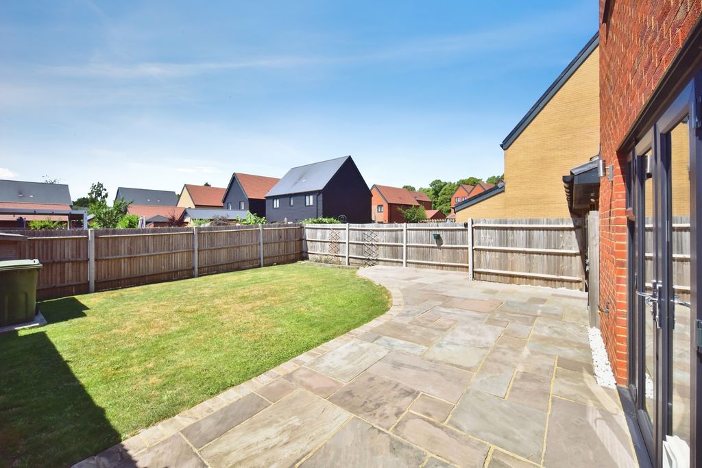 Property photo 1 of 16 Pbox-Img.Jpg