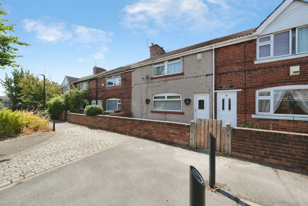 Property photo 1 of 17