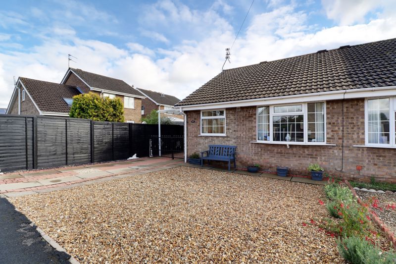 2 bed semi-detached bungalow for sale Brigg