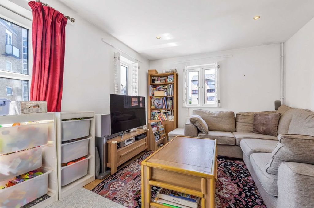 Property photo 2 of 6