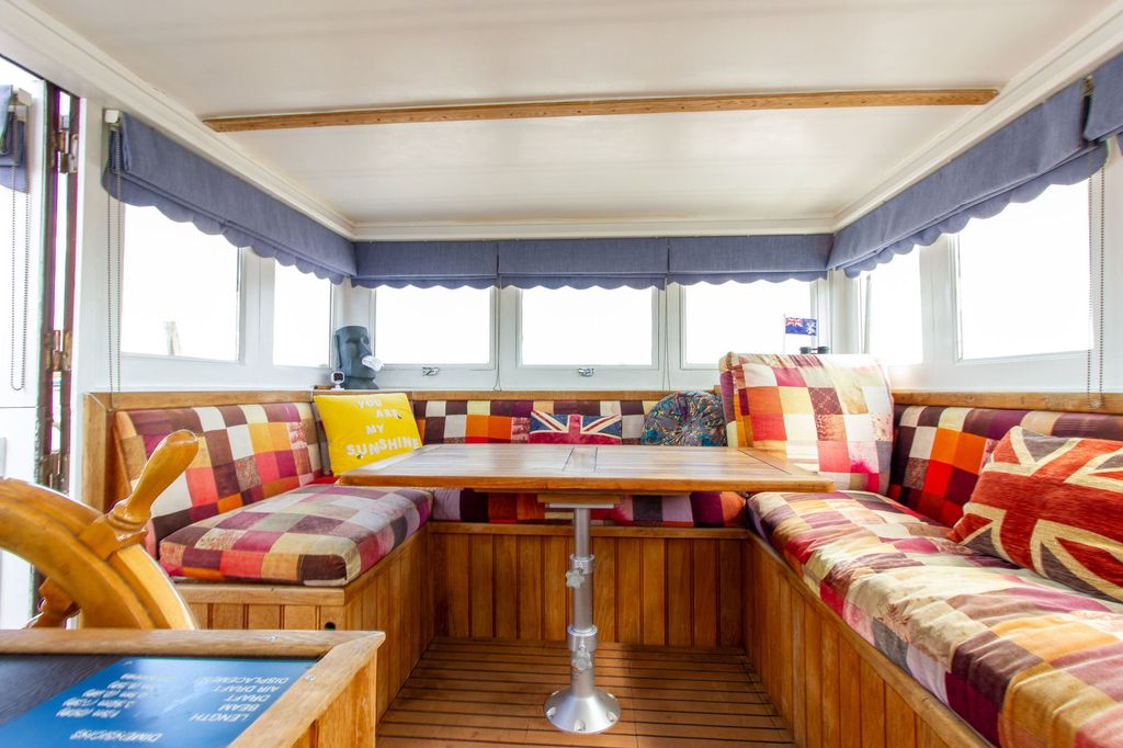 Property photo 3 of 13