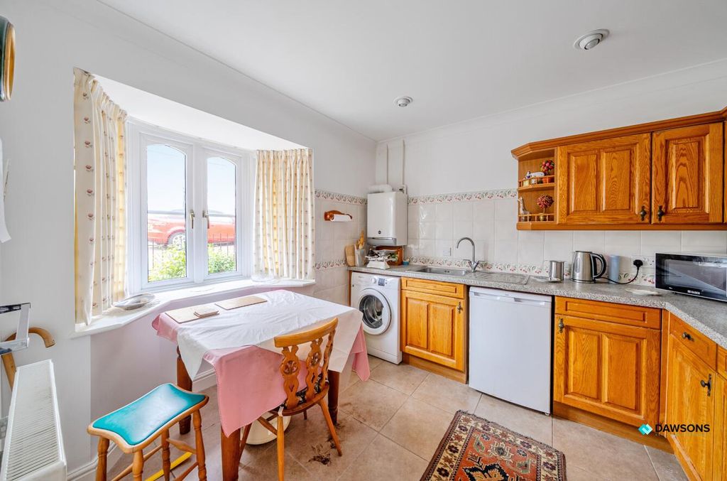 Property photo 2 of 22 0Cb52359-B628-4093-8F34-810096A92F46.Jpg