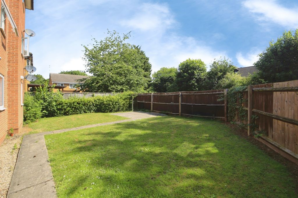 Property photo 2 of 10