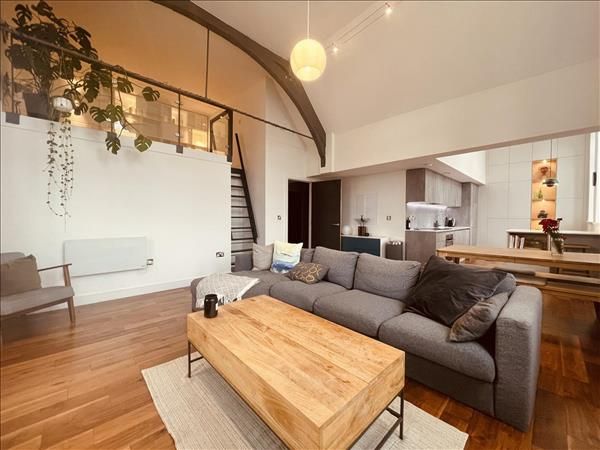 Property photo 1 of 13 2 Bedroom Flat For Rent