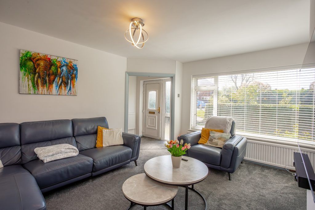 Property photo 2 of 27