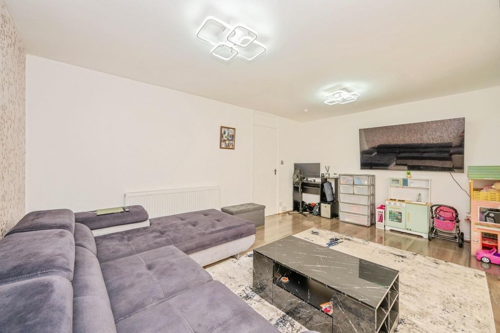 Property photo 3 of 21 9Gresley24Of30.Jpg