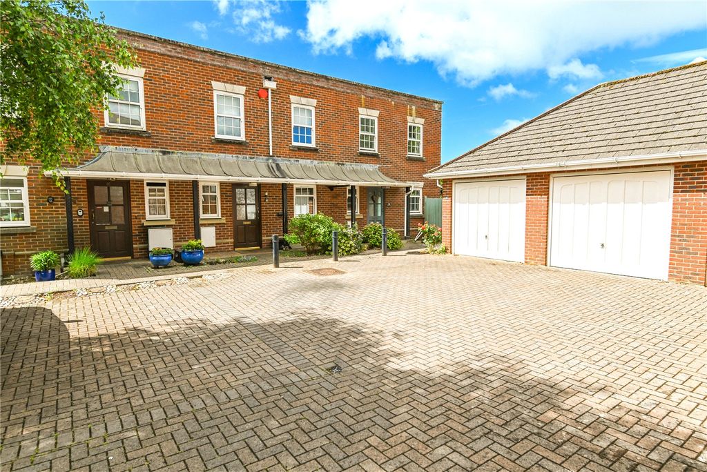Property photo 1 of 17 Picture No. 21