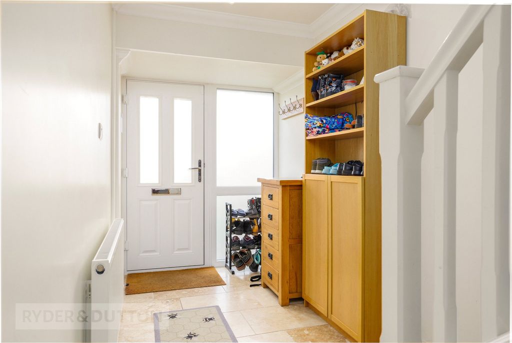 Property photo 3 of 23 Picture No. 09