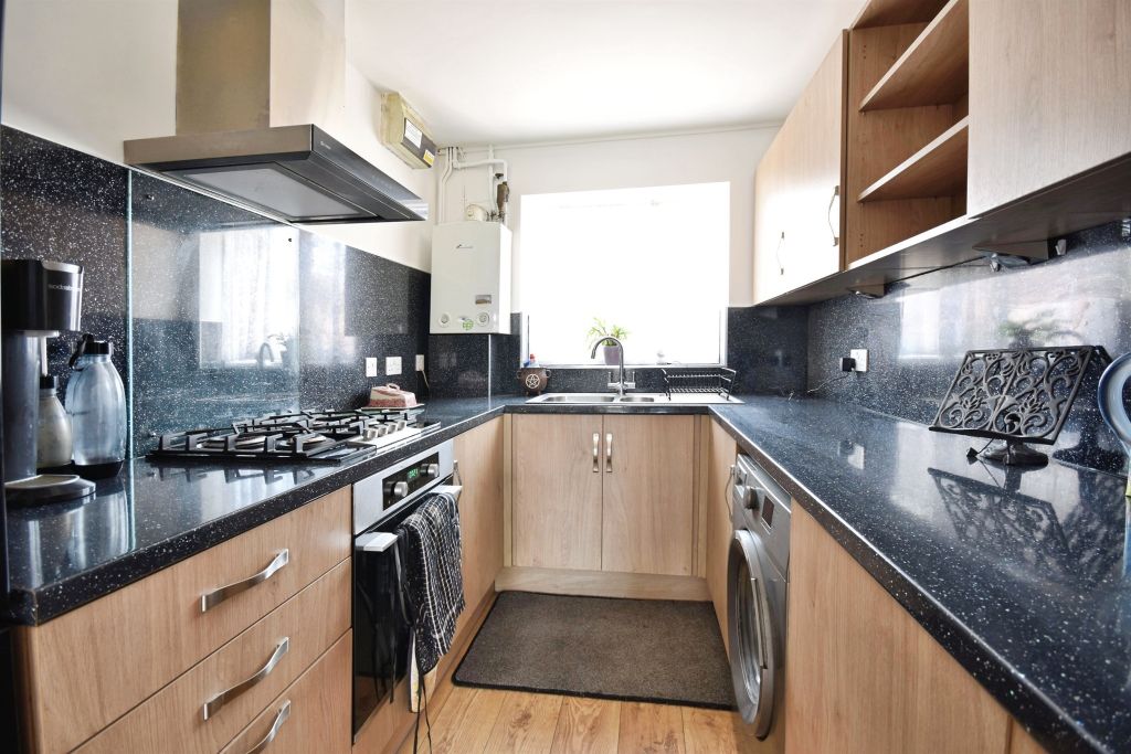 Property photo 2 of 14