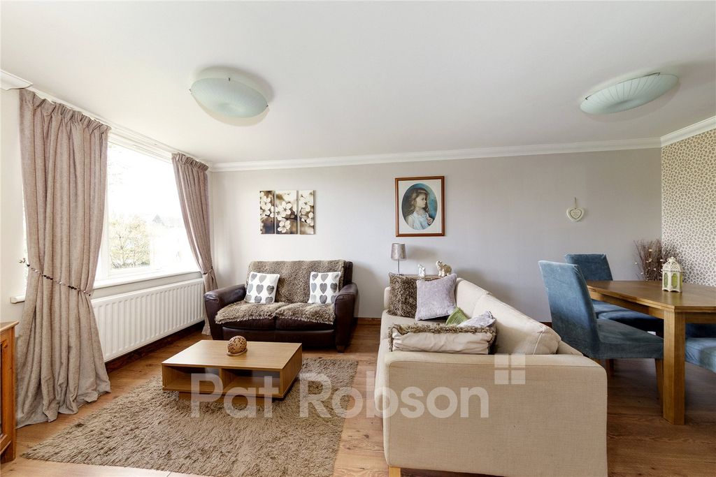 Property photo 2 of 14 Picture 2