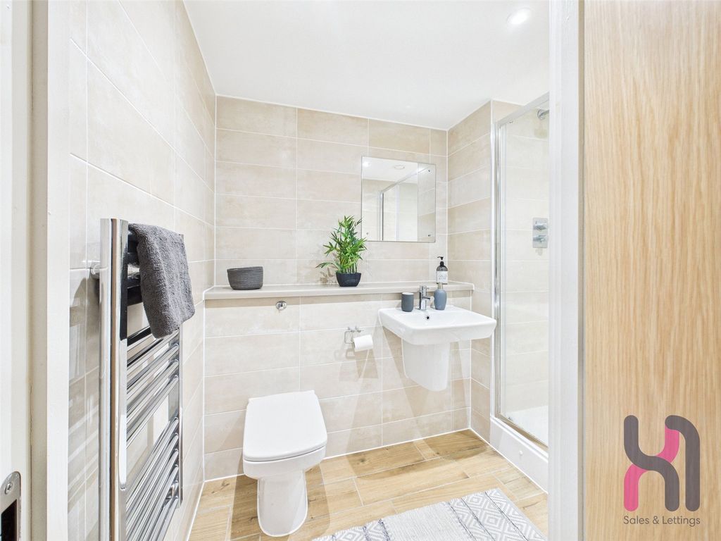 Property photo 3 of 19 Picture No. 33