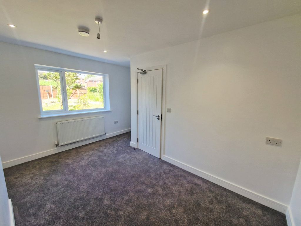 Property photo 3 of 7 Picture No. 07