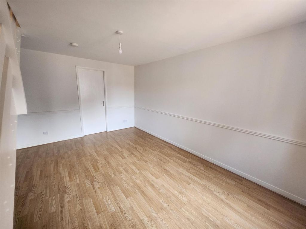 Property photo 2 of 12 4.Jpg