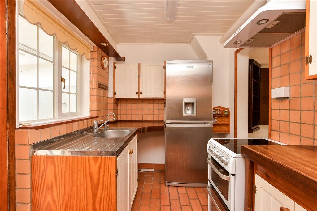 Property photo 2 of 17 Kitchen
