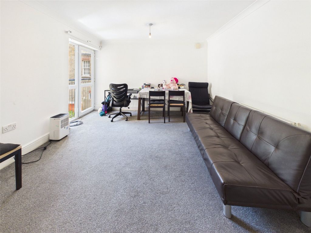 Property photo 2 of 10 Picture No. 25