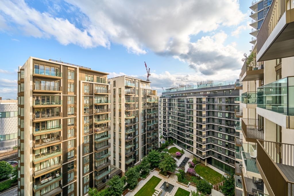 Property photo 2 of 11 Belvedere Row, W12, Martin &amp; Co, HQ (31)