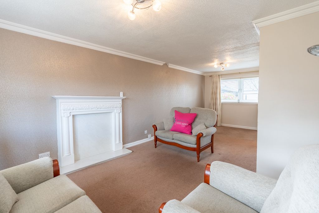 Property photo 3 of 30 Gallery