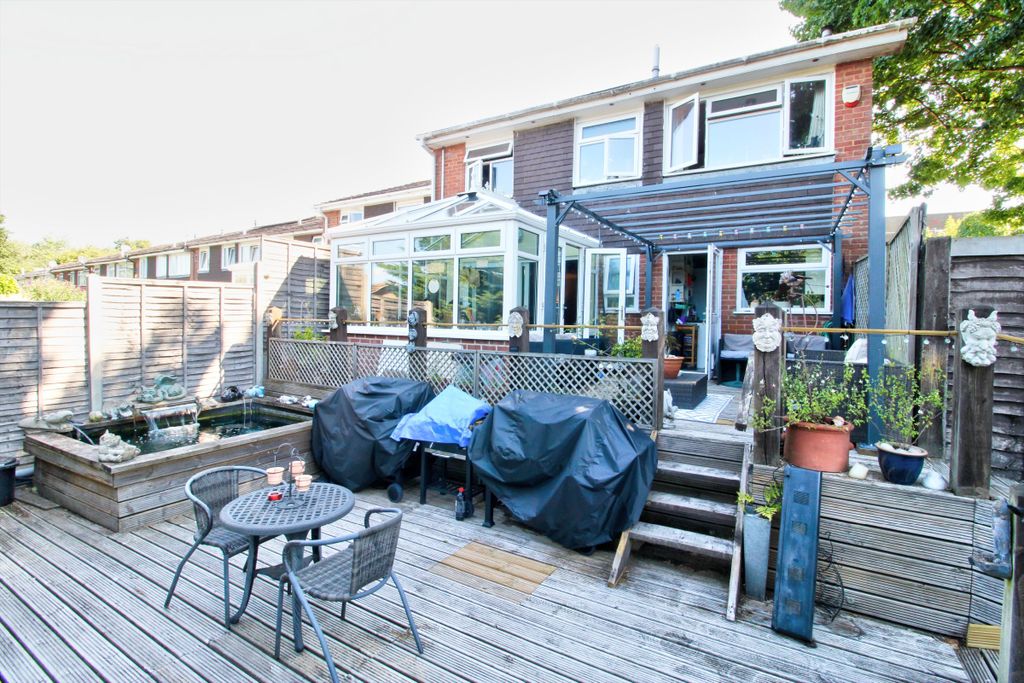 Property photo 3 of 32