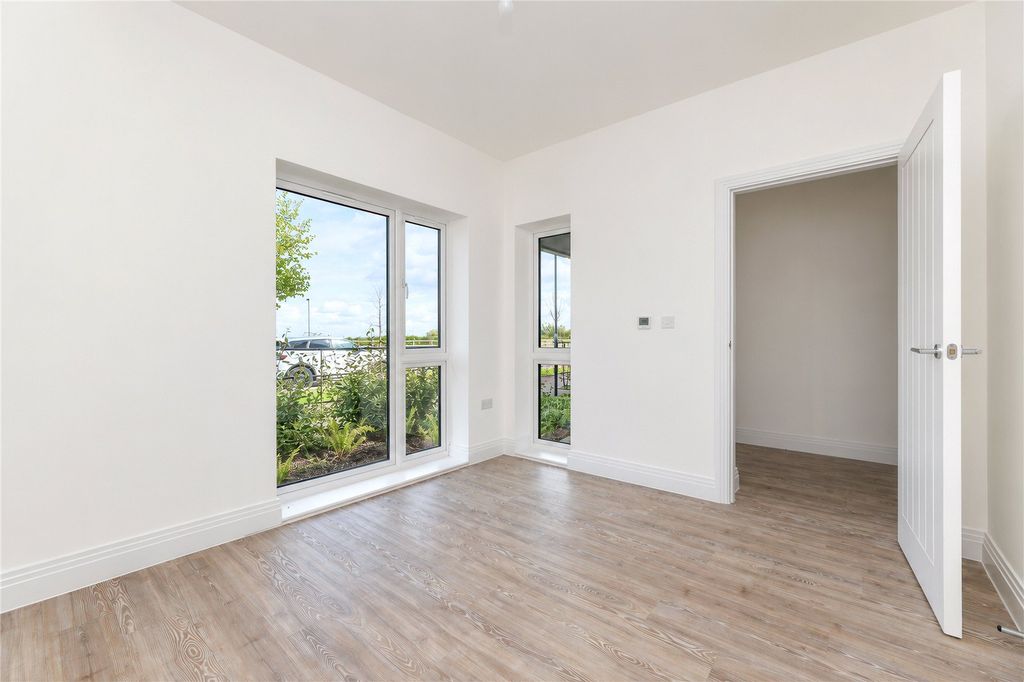 Property photo 2 of 16 Picture No. 03
