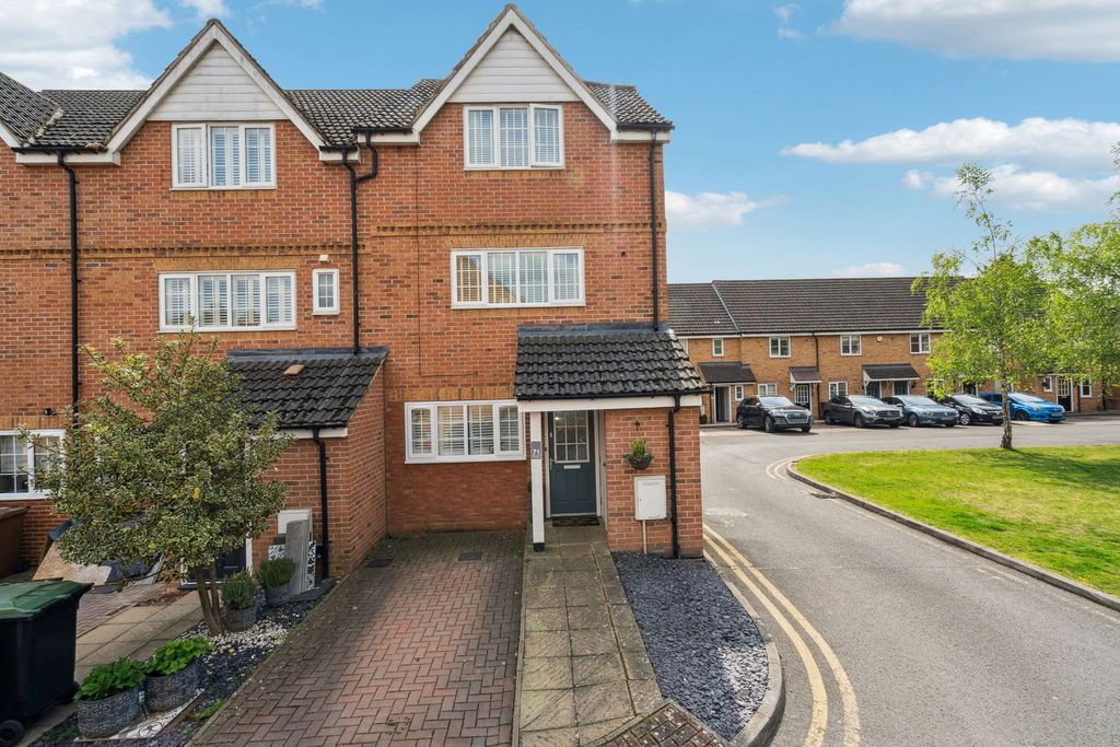 Property photo 1 of 17