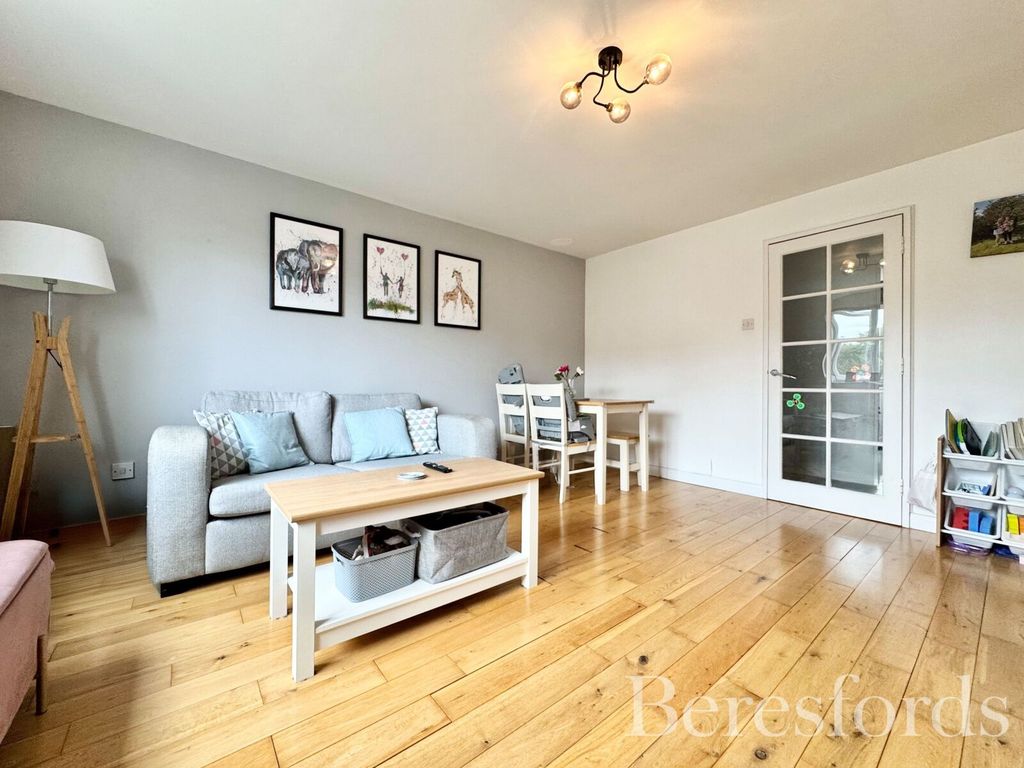 Property photo 2 of 9 Picture No. 10