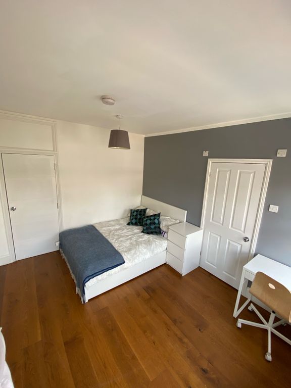 Property photo 2 of 7 Bedroom