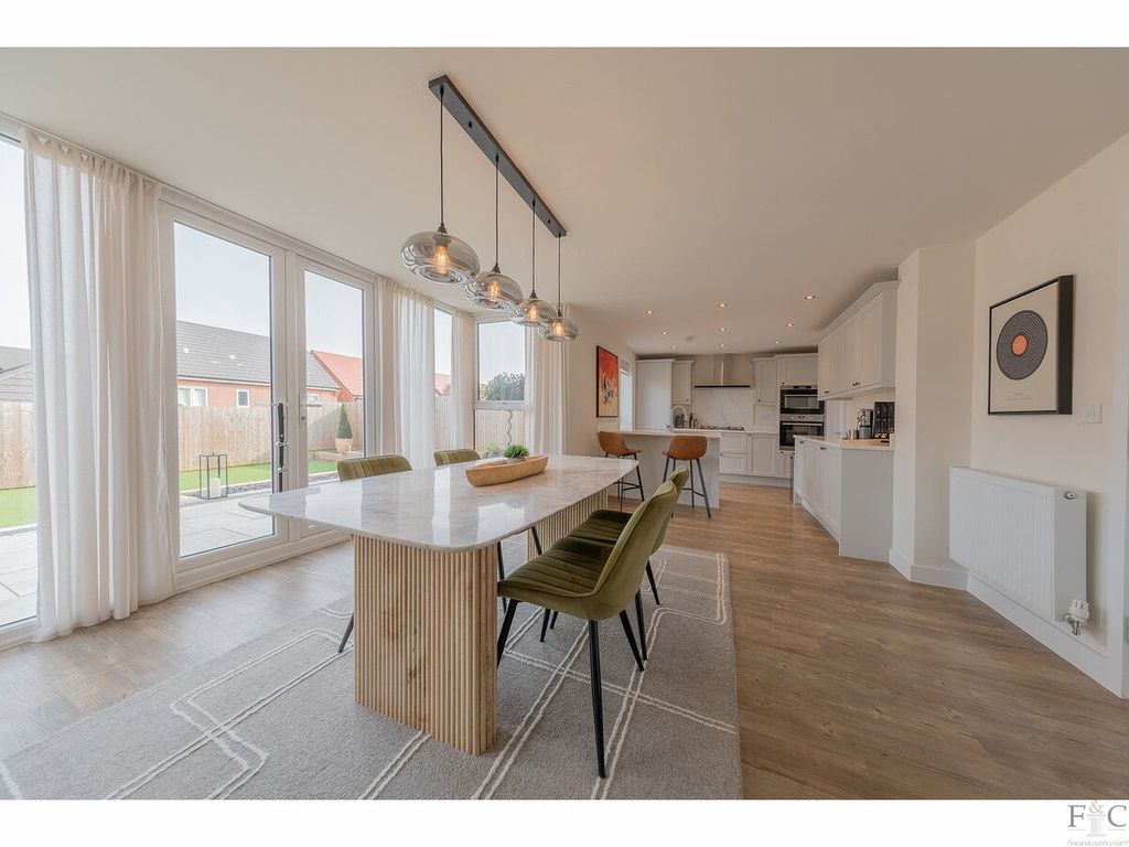 Property photo 1 of 36