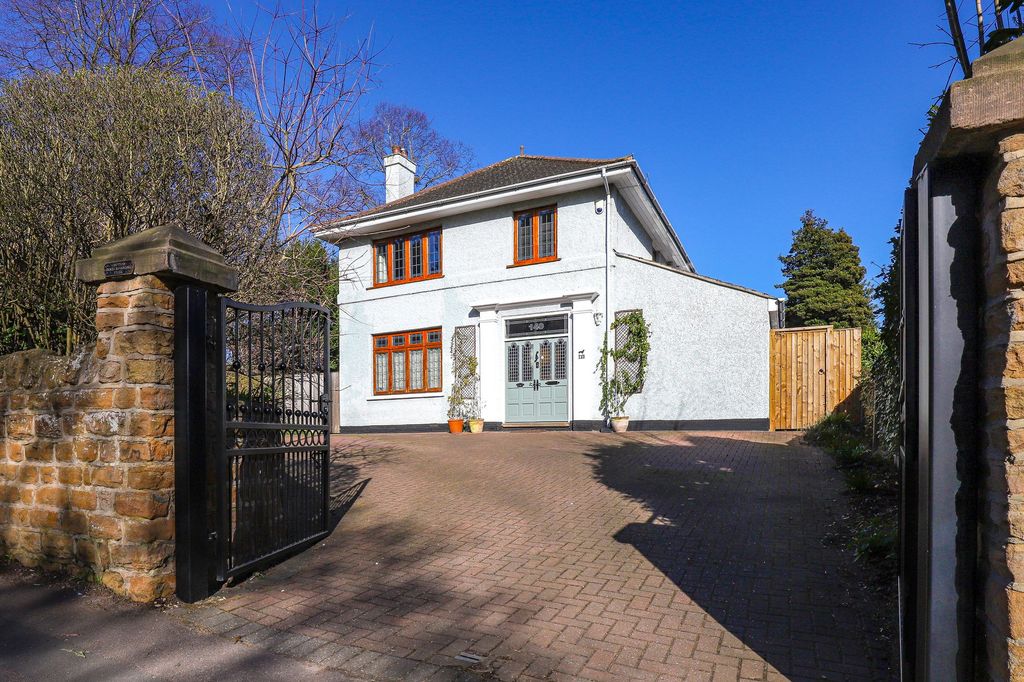 Property photo 1 of 33